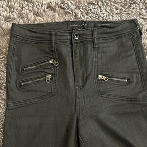 Kendall & Kylie Women's black size 28 High Rise Jeans
